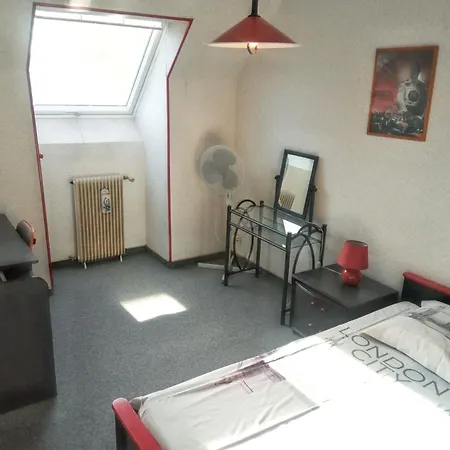 Casa vacanze Maison Confortable A Avec Jardin Et Terrasse Le Mans